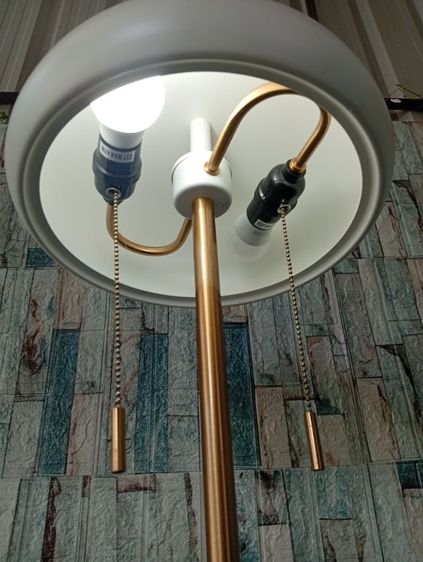 ขายโคมไฟตั้งโต๊ะ สภาพใหม่  รูปที่ 3