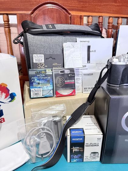 Olympus OM-D E-M10 Mark III Silver พร้อม Lens 2 ตัว รูปที่ 3