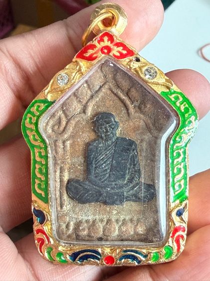 หลวงปู่ทิม เนื้อผง ตามรูป เลี่ยมกรอบตลับทองไมคอน