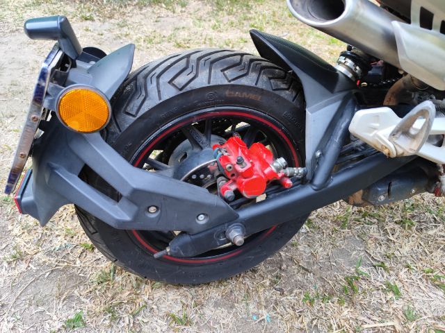 ชายรถมอเตอรไซด์ รูปที่ 8