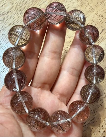 เทา ไหมเงิน