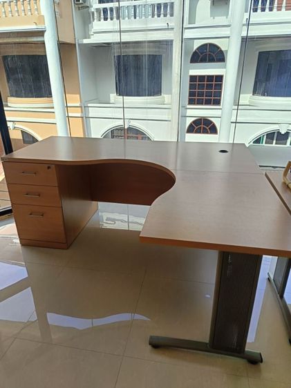 โต๊ะทำงานเข้ามุมมีลิ้นชัก รูปที่ 2