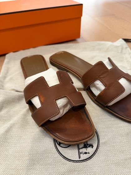 รองเท้าแตะ Hermes Size 38.5 สี Gold รูปที่ 3