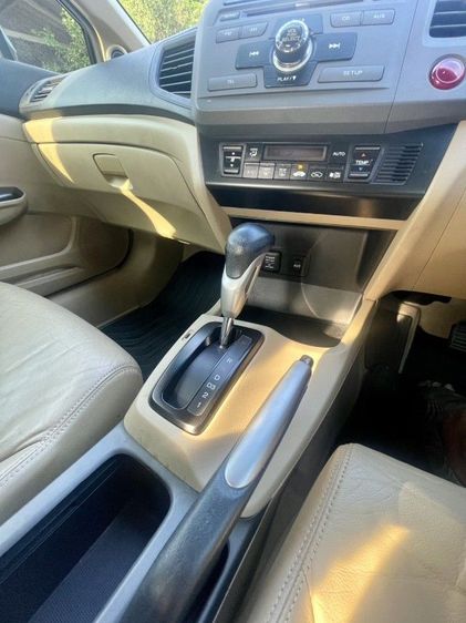 Honda Civic 2012 1.8 E i-VTEC Sedan เบนซิน เกียร์อัตโนมัติ ดำ รูปที่ 4