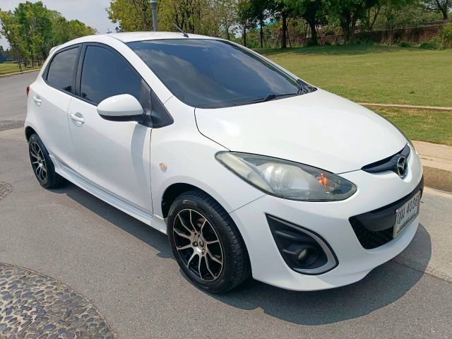 Mazda Mazda 2 2011 1.5 Sports Spirit Sedan เบนซิน ไม่ติดแก๊ส เกียร์อัตโนมัติ ขาว