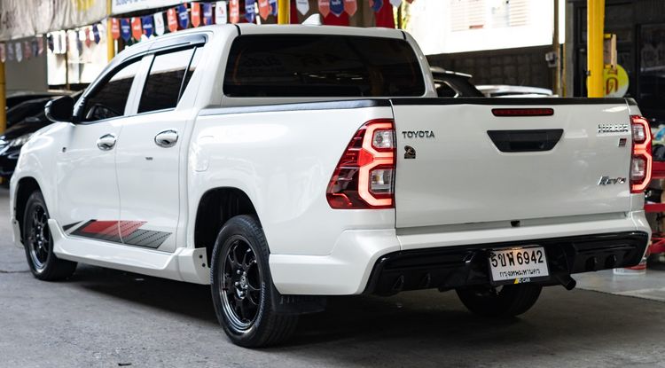 Toyota Hilux Revo 2022 Double Cab 2.8 GR Sport Pickup ดีเซล ไม่ติดแก๊ส เกียร์อัตโนมัติ ขาว รูปที่ 3