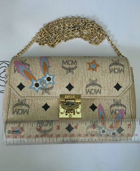 MCM Millie Star Eyed Bunny Visetos Cognac Small Flap Crossbody Bag รูปที่ 6