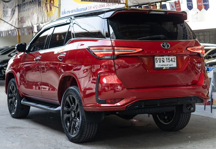 Toyota Fortuner 2024 2.8 GR Sport Black Top 4WD Utility-car ดีเซล ไม่ติดแก๊ส เกียร์อัตโนมัติ แดง รูปที่ 3