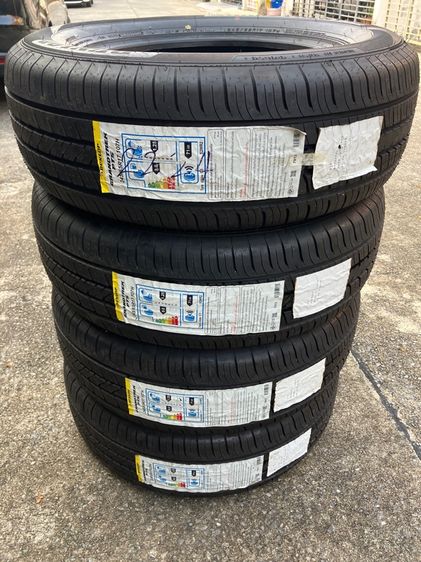 ยางขอบ17 DUNLOP 245 65 17 รุ่น GRANDTREK PT5 MADE IN JAPAN กลางปี24 ของใหม่ ยังไม่เคยลงพื้น ราคาชุดละ 7500  บาท