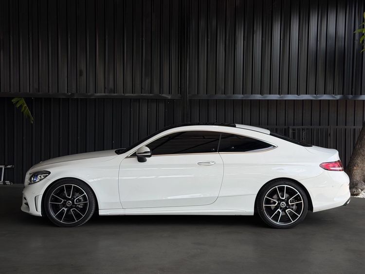 Mercedes-Benz C-Class 2020 C200 Sedan เบนซิน ไม่ติดแก๊ส เกียร์อัตโนมัติ ขาว รูปที่ 2
