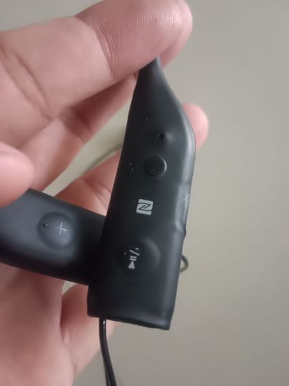 หูฟังบลูทูธไร้สายแบบคล้องคอ Sony Stereo SBH70  รูปที่ 4