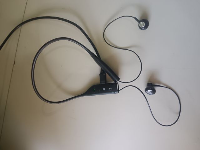 หูฟังบลูทูธไร้สายแบบคล้องคอ Sony Stereo SBH70  รูปที่ 7