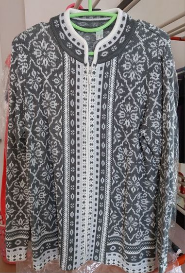 เทา เสื้อกันหนาว