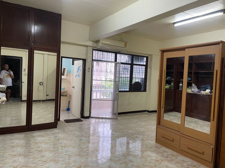 มีบางส่วน อื่นๆ สร้างเสร็จก่อน 2010 ไม่อนุญาต ไม่ใช่ คอนโด มือ2 รูปที่ 4