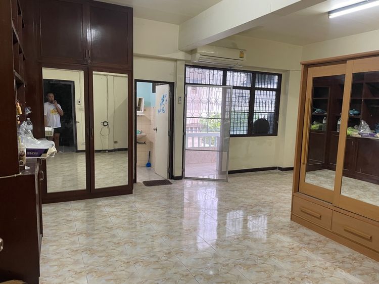 คอนโด มือ2