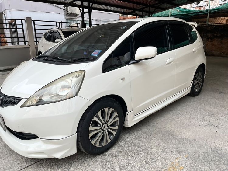 Honda Jazz 2010 1.5 S i-VTEC Sedan เบนซิน ไม่ติดแก๊ส เกียร์อัตโนมัติ ขาว รูปที่ 3