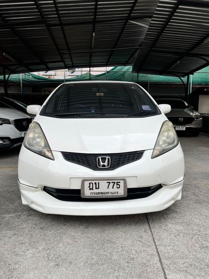 Honda Jazz 2010 1.5 S i-VTEC Sedan เบนซิน ไม่ติดแก๊ส เกียร์อัตโนมัติ ขาว