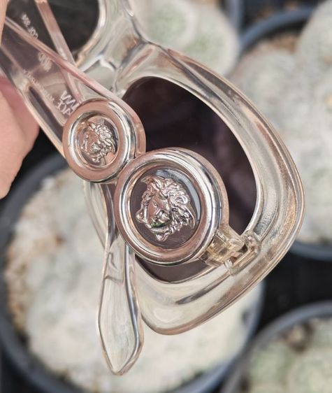 แว่นกันแดด Gianni Versace Italy ตัวหายาก ราคาสุดแบ่งปันครับ รูปที่ 13