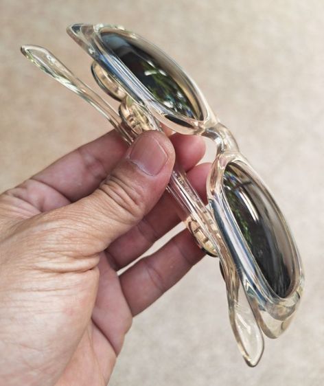 แว่นกันแดด Gianni Versace Italy ตัวหายาก ราคาสุดแบ่งปันครับ รูปที่ 5