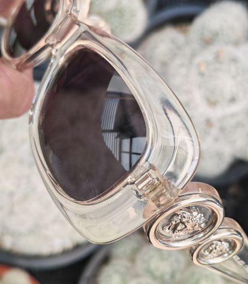 แว่นกันแดด Gianni Versace Italy ตัวหายาก ราคาสุดแบ่งปันครับ รูปที่ 10