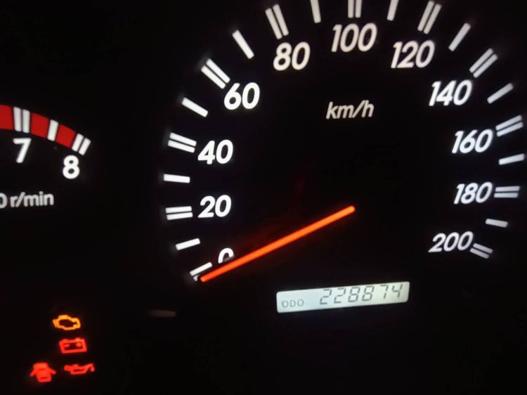Toyota Innova 2011 2.0 V Sedan เบนซิน ไม่ติดแก๊ส เกียร์อัตโนมัติ ขาว รูปที่ 4