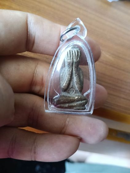 พระปิดตาเนื้อโลหะเก่า รูปที่ 6