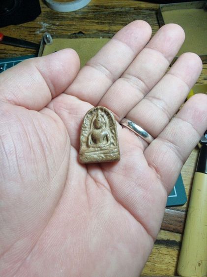 พระชุ้มกอ พิมพ์กลาง กรุวัดพิกุล กำแพงเพชร สภาพสวยสมบูรณ์ รูปที่ 5