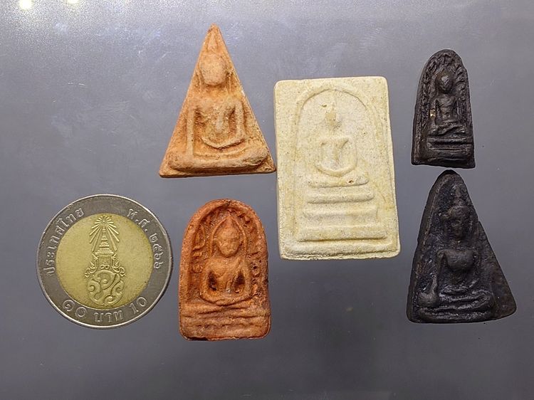 พระเบญจภาคี ภ.ป.ร. เนื้อผง ที่ระลึกสร้างวิทยาลัยการอาชีพ วังไกลกังวล วิทยาเขตชะอำ ปี2549 พร้อมกล่องเดิม รูปที่ 5