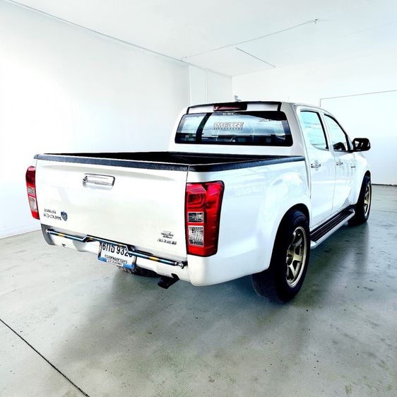 Isuzu D-MAX 2017 1.9 Hi-Lander Z Prestige Pickup ดีเซล เกียร์อัตโนมัติ ขาว รูปที่ 4