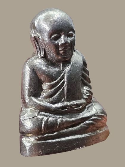 หลวงพ่อเงิน พุทธโชติ รุ่น 55 มหาบารมี ๘๕ พรรษา ปี ๒๕๕๕ เนื้ออัลปาก้า สวยเเชมป์ รูปที่ 6