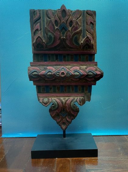 ส่วนประกอบเสาไม้แกะเก่า สีเดิม  รูปที่ 3