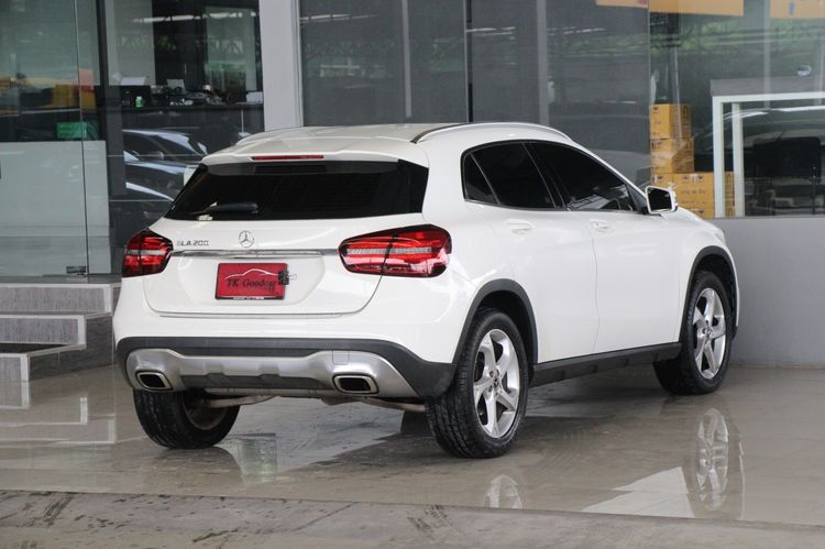 Mercedes-Benz GLA-Class 2020 GLA200 Utility-car เบนซิน ไม่ติดแก๊ส เกียร์อัตโนมัติ ขาว รูปที่ 2