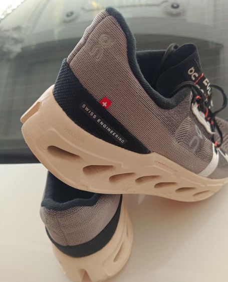 ขาย On Cloud Surfer size 42 -270cm สภาพดี ของแท้ 100 รูปที่ 3