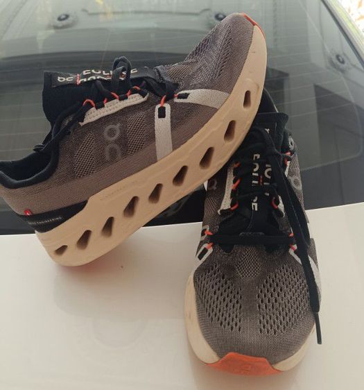 ขาย On Cloud Surfer size 42 -270cm สภาพดี ของแท้ 100