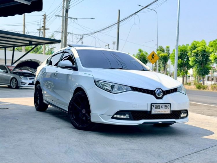 รถ MG MG5 1.5 X สี ขาว