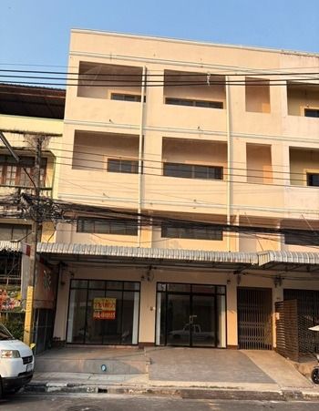 ให้เช่าอาคารพาณิชย์ 4 ชั้น ทำเลดี ติดถนนรัตนเขต ใกล้ศาลากลางจังหวัดยโสธรและศูนย์ราชการ