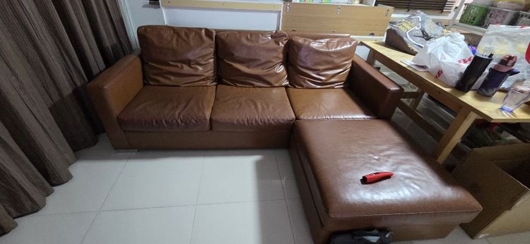 น้ำตาล 3 ที่นั่ง sofa หนังเทียม สภาพดี ยาว 2.30m