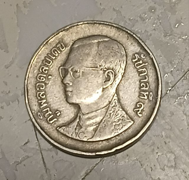 เหรียญไทย คนรักเหรียญ(นักสะสมและชื่นชอบ).เหรียญ,5บาท ร.9เรือหงส์ปี2530สำหรับผู้มีใจรักเหรียญเก่าสนใจทักมาเลยยยยครับผม.