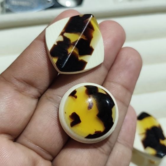 🔖เหมาต่างหูหนีบ 2 คู่ ลายกระ. ของจริงสวยมากๆ งานจากญี่ปุ่น รูปที่ 2