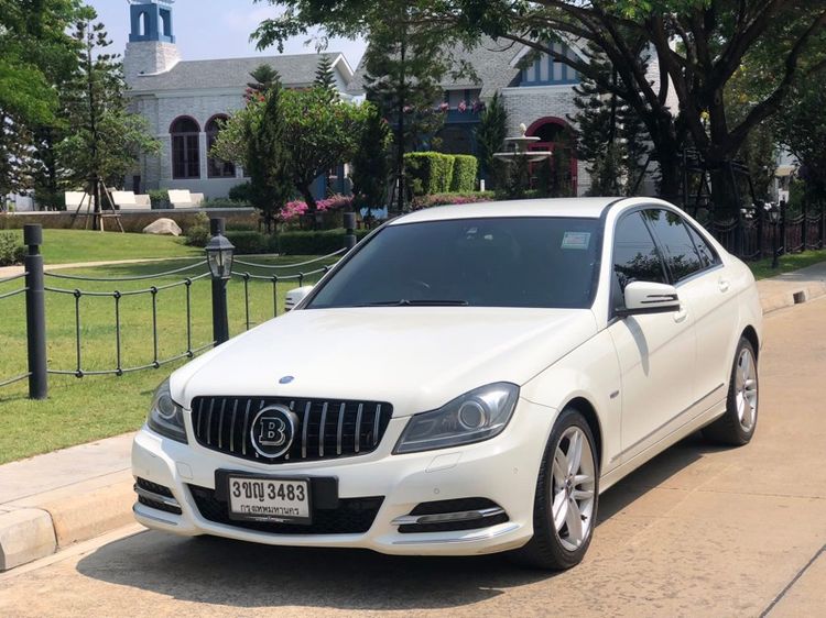 Mercedes-Benz C-Class 2012 C200 CGI Sedan เบนซิน เกียร์อัตโนมัติ ขาว