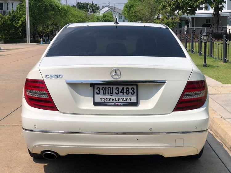 Mercedes-Benz C-Class 2012 C200 CGI Sedan เบนซิน เกียร์อัตโนมัติ ขาว รูปที่ 2