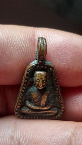 หลวงพ่อเงินพิมพ์จอบใหญ่ รูปที่ 5