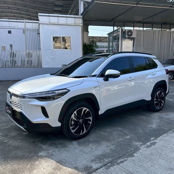 Toyota Corolla Cross 2025 1.8 HEV Premium Luxury Sedan ไฮบริด ไม่ติดแก๊ส เกียร์อัตโนมัติ ขาว รูปที่ 3