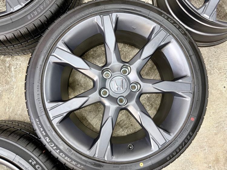 ล้อแม็ก HONDA CIVIC EHEV RS ขอบ 18” ป้ายแดง ยาง 225-45R18 ปี 24 ตุ่มยังเห็นอยู่ รูปที่ 6