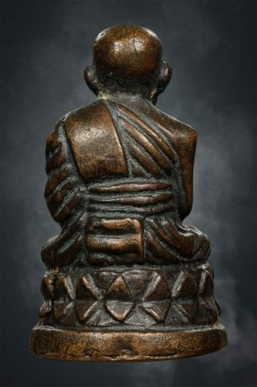หลวงปู่ทวด พิมพ์บัวรอบ เนื้อโลหะผสมค่ะ
 รูปที่ 4