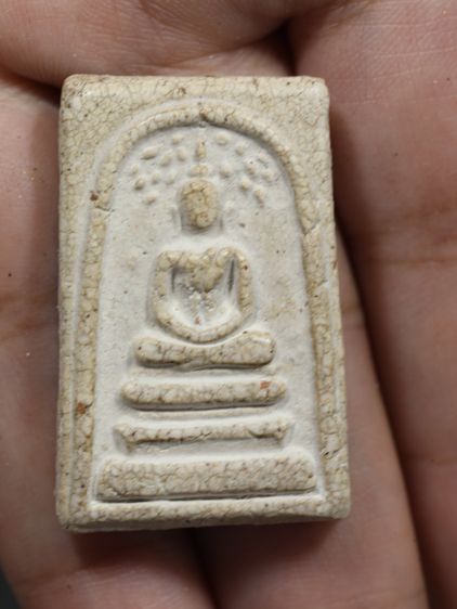 รหัส 406 - พระสมเด็จพิมพ์ปรกโพธิ์ วัดระฆังโฆสิตาราม สภาพสวยสมบูรณ์ มวลสารชัดเจน รับประกันตรงปกตามรูปภาพค่ะ จากหีบโบราณ” โทร 0933253888 รูปที่ 5