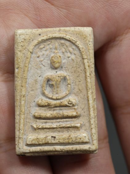 รหัส 411 - พระสมเด็จพิมพ์ปรกโพธิ์ วัดระฆังโฆสิตาราม สภาพสวยสมบูรณ์ มวลสารชัดเจน รับประกันตรงปกตามรูปภาพค่ะ จากหีบโบราณ” โทร 0933253888 รูปที่ 5