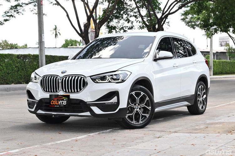 รถ BMW X1 2.0 sDrive20d xLine สี ขาว