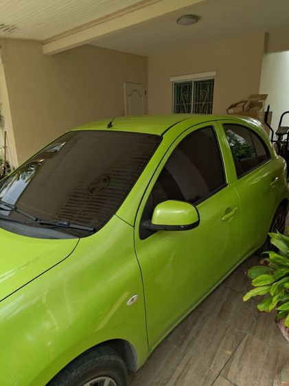 รถ Nissan March 1.2 VL Sport Version สี เขียว