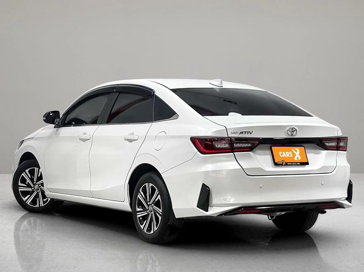 Toyota Yaris ATIV 2023 1.2 Premium Luxury Sedan เบนซิน ไม่ติดแก๊ส เกียร์อัตโนมัติ ขาว รูปที่ 4